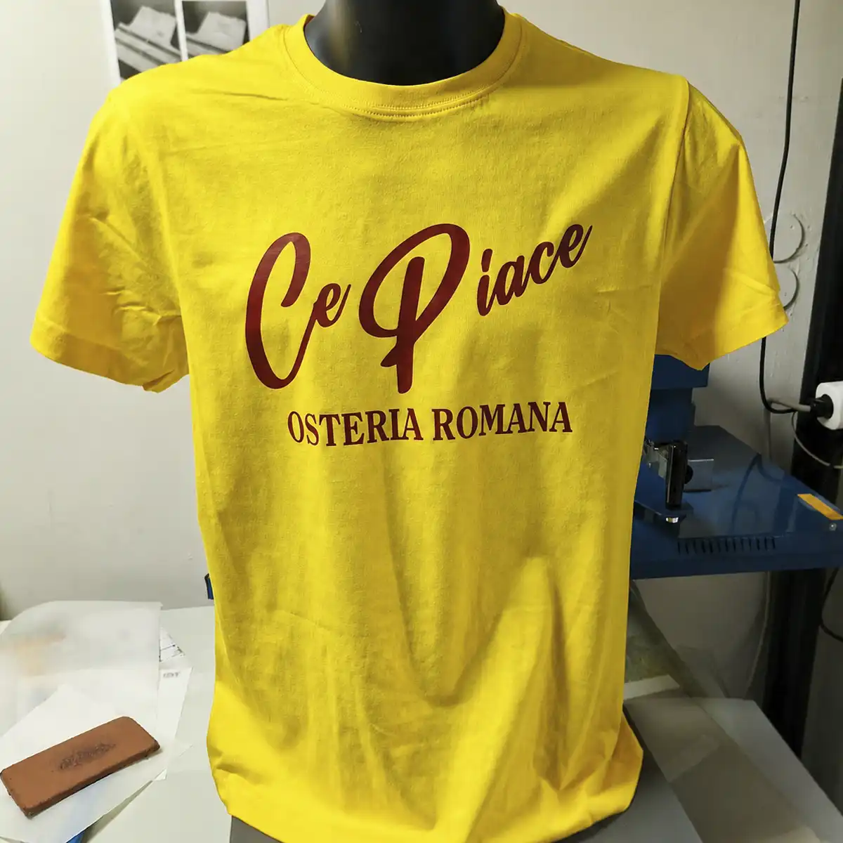 T-shirt personalizzata Damatec con stampa sul fronte