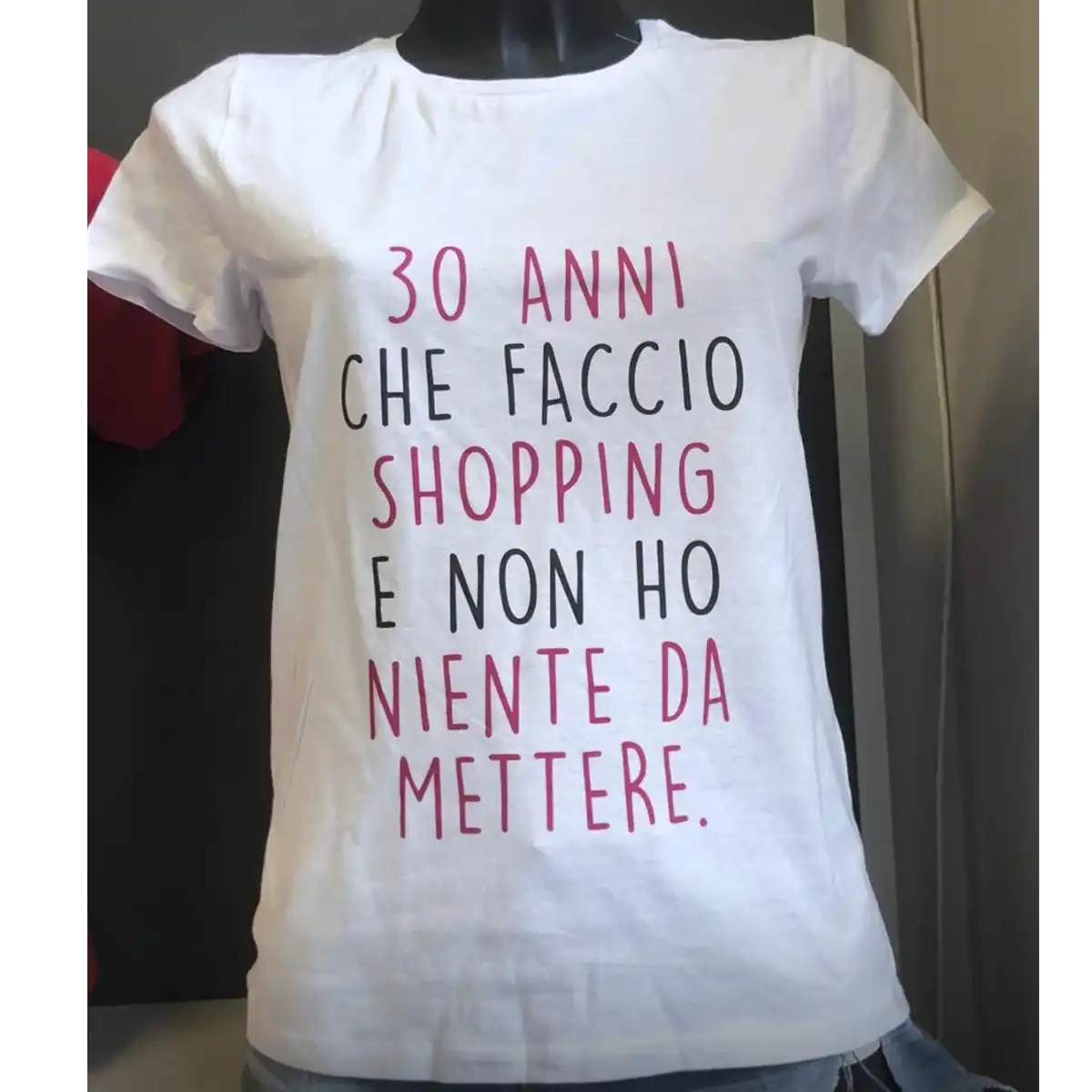 T-shirt con scritta personalizzata realizzata da Damatec